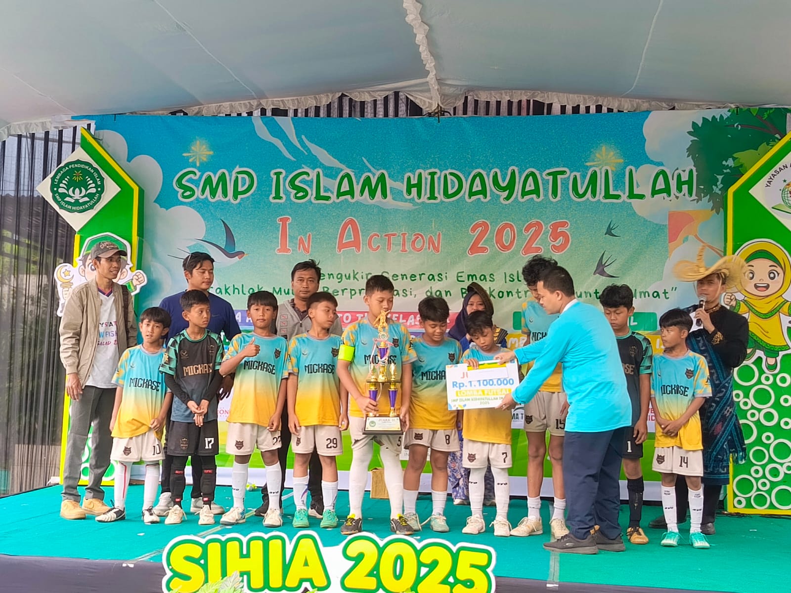 Bukti Konsistensi dan Semangat Juang Siswa MIN Kota Semarang, Mickase Futsal Kembali Ukir Prestasi di Ajang SIHIA 2025